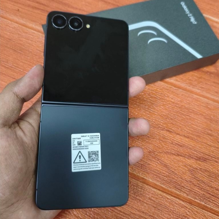Samsung Galaxy Z Flip 7 12/512GB Second