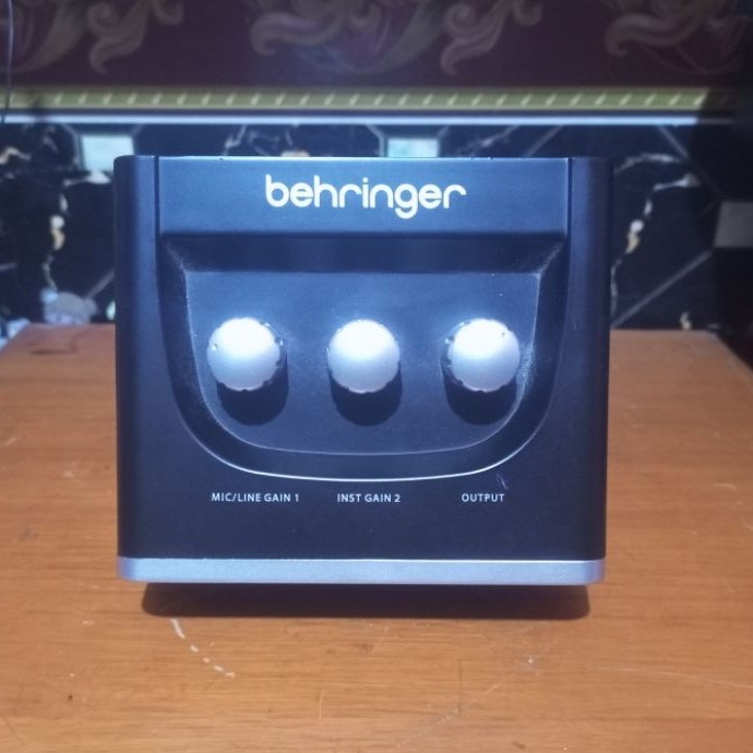 soundcard behringer UM-2 second