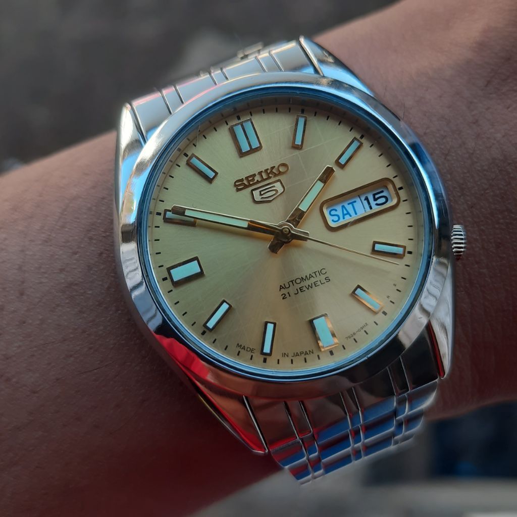 Seiko 5 7S26 Automatic Gold Dial Motif Garis Kotak Mulus 100% ORIGINAL