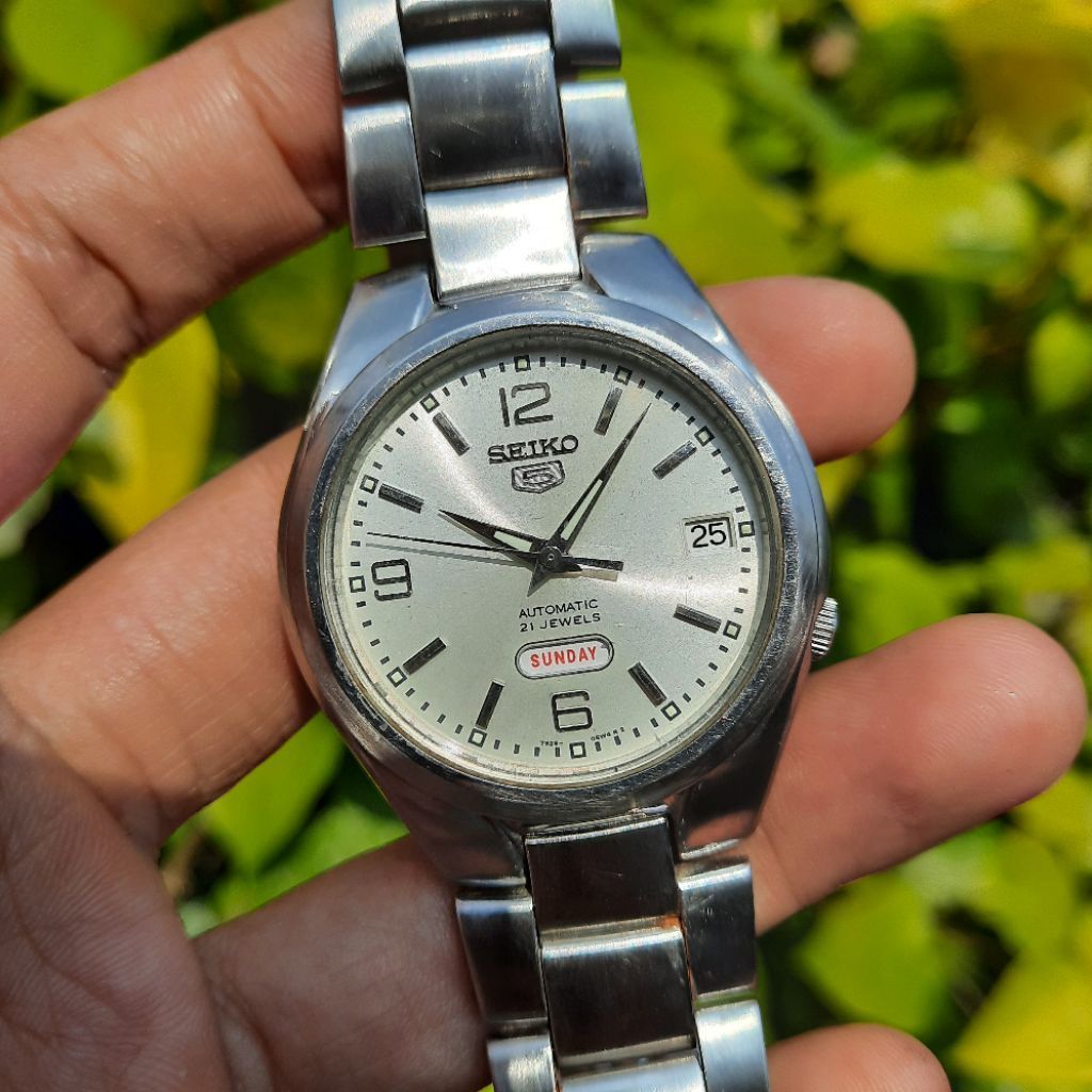 Seiko 5 Automatic SNK619K1 Beige Cream SNK619 7S26-02F0 Split Daydate
