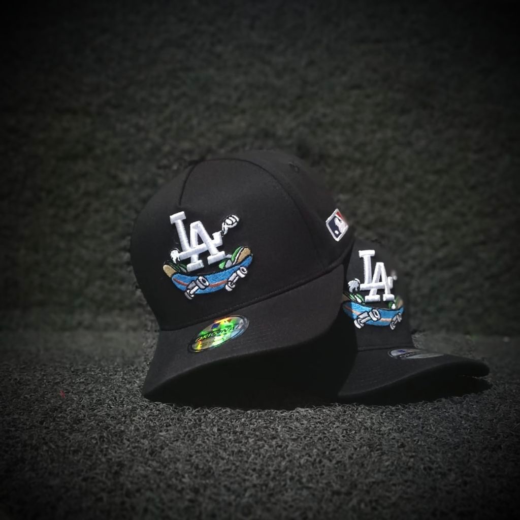Topi Baseball Warna Hitam Los Angeles/ LA Putih Bordir  Skateboard dan patch MLB