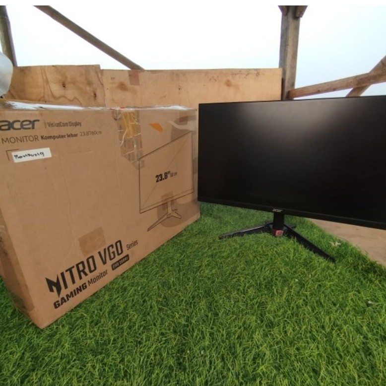 teknisivison lcd monitor 24inch lenovo minus pinggirnya coklat selebihnya nomal merek rendom sudh hd