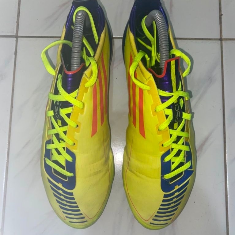 Sepatu Bola Adidas Adizero F50