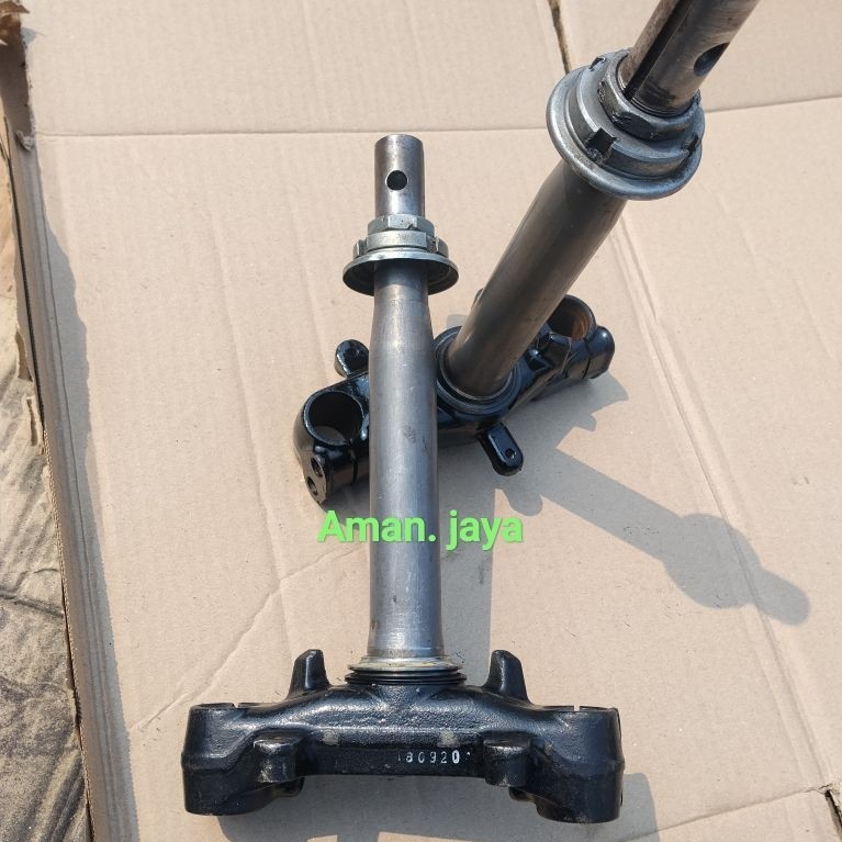 Segitiga Depan Honda Beat ECO Beat Digital Beat Street Asli Cabutan