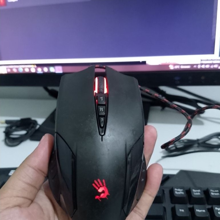 MOUSE GAMING BLOODY MULTICORE GUN3 V5 BEKAS NORMAL