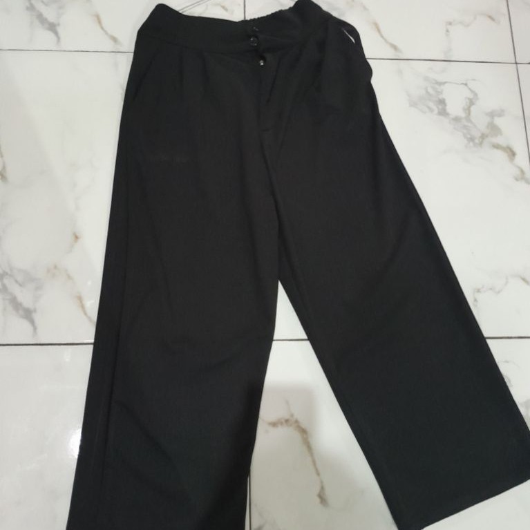 pl celana knit hitam
