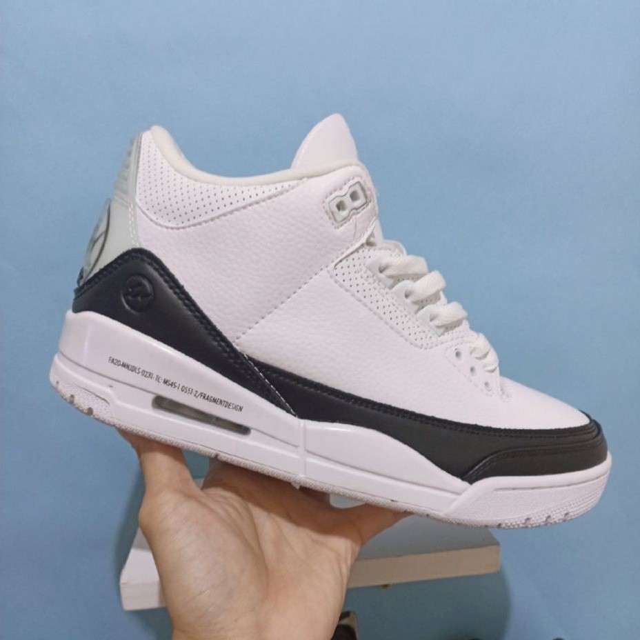 SEPATU BASKET NIKE AIR JORDAN 3 RETRO FRAGMENT SIZE 44,5