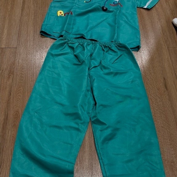 kostum dokter anak preloved