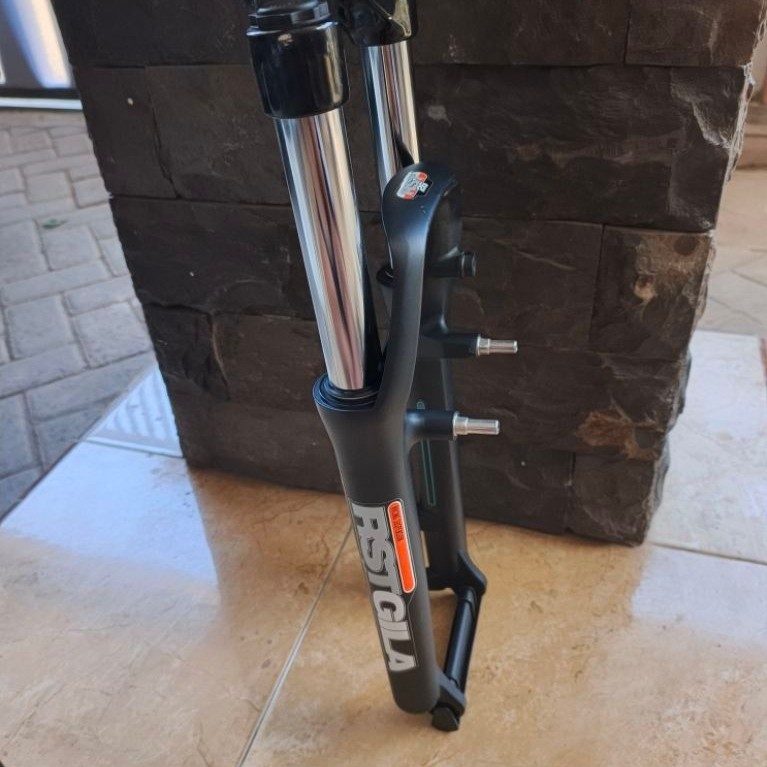 MTB fork 26 inch RST GILA TA 120
