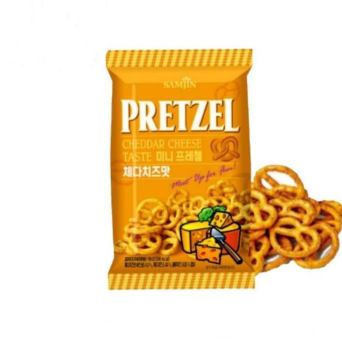 Yuhu- Samjin Pretzel Beef Spicy, Seafood, Cheese, Sabi, Choco