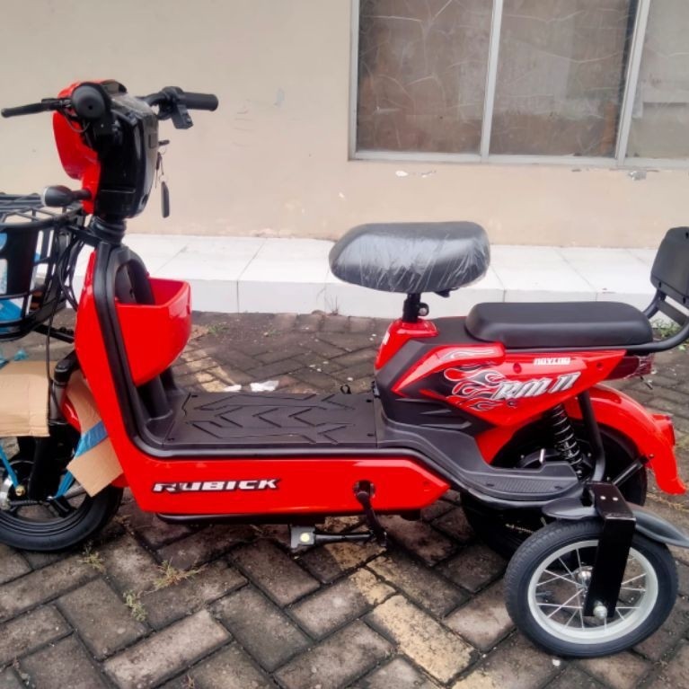 SEPEDA LISTRIK RUBICK + RODA BANTU