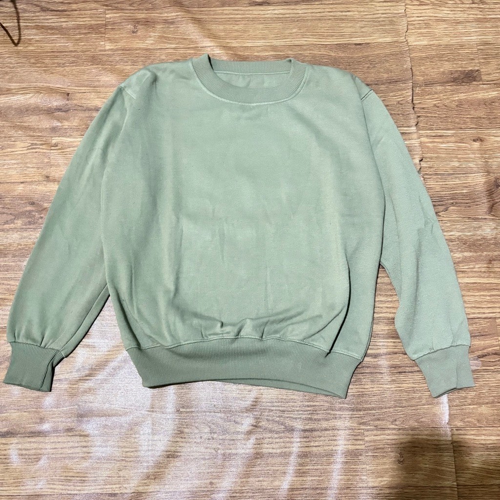 PL / Preloved CN/Crewneck Basic Hijau Sage