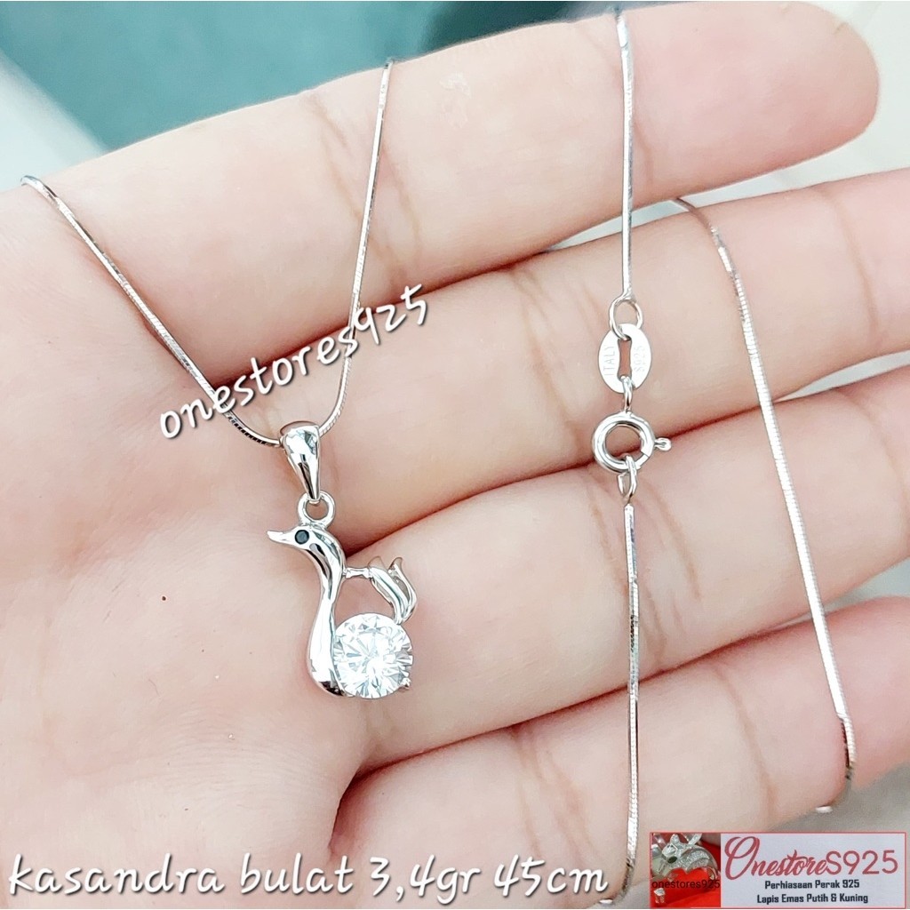 KALUNG KASANDRA BULAT LIONTIN ANGSA SWAN PERAK 925 LAPIS EMAS PUTIH