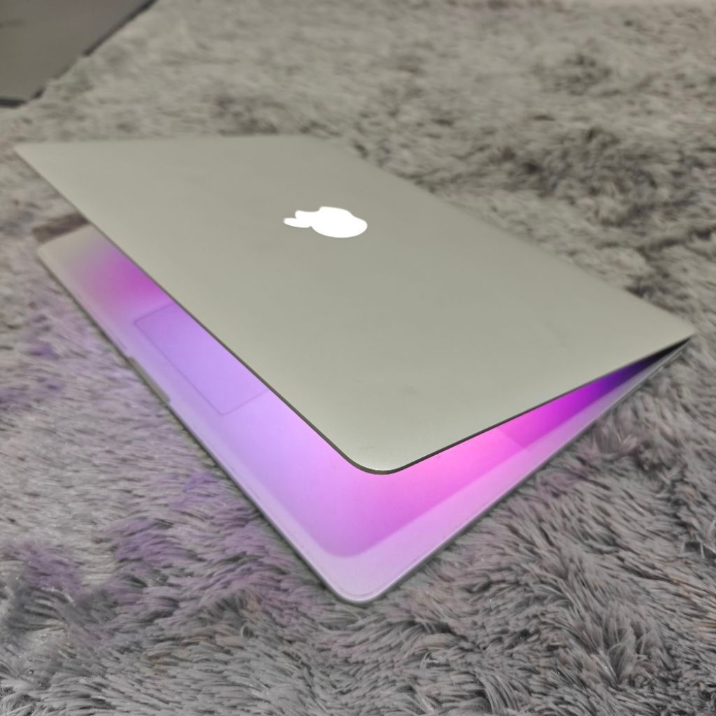 MacBook Pro Retina 2015 15" i7 16/256 Apple nyala 15 inci