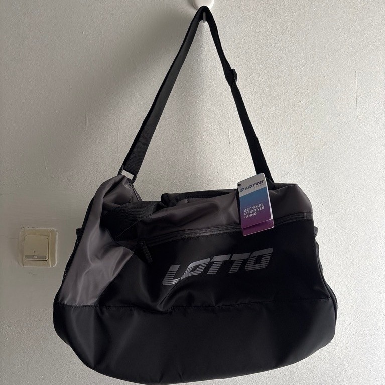 Tas Gym Travel Brand Lotto (Baru) masih ada tag
