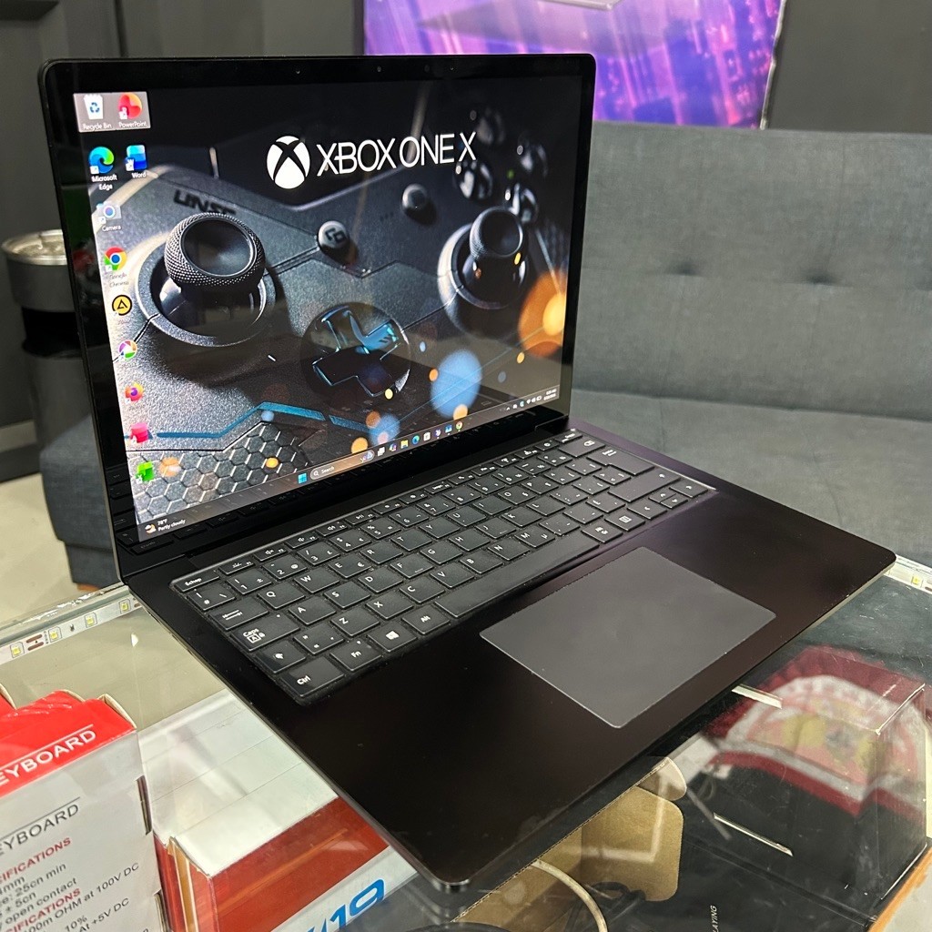 Microsoft Surface Intel Core i5 - 1145G7 RAM 16GB SSD 512GB 14” 2.4k OLED Display Touchscreen