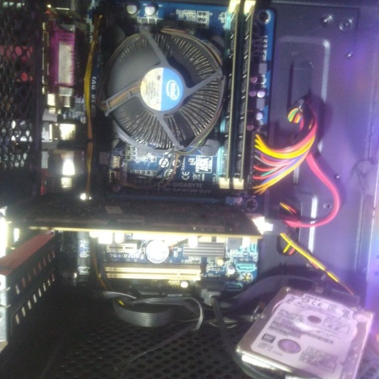 mobo gigabyte b75 ada minus baca deskripsi