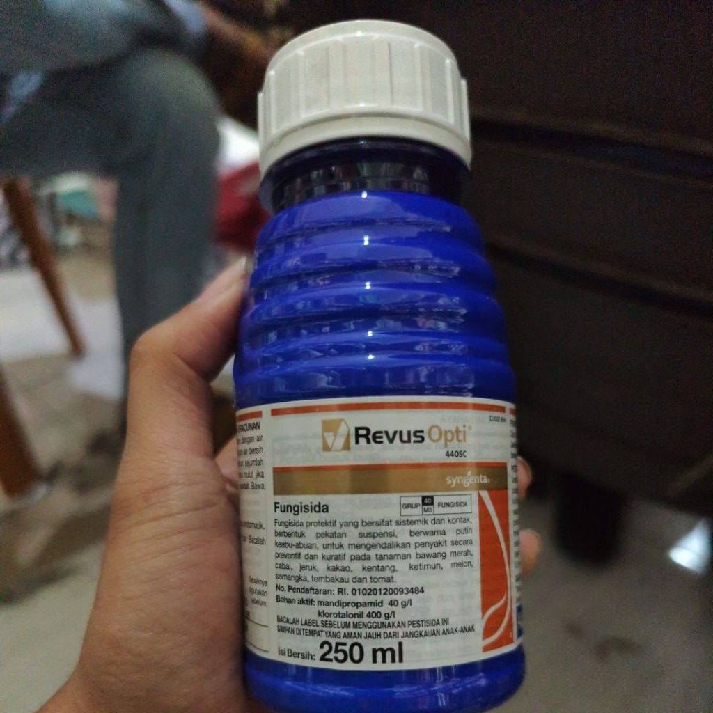 Fungisida Sistemik dan Kontak Revus Opti 440SC 250ML