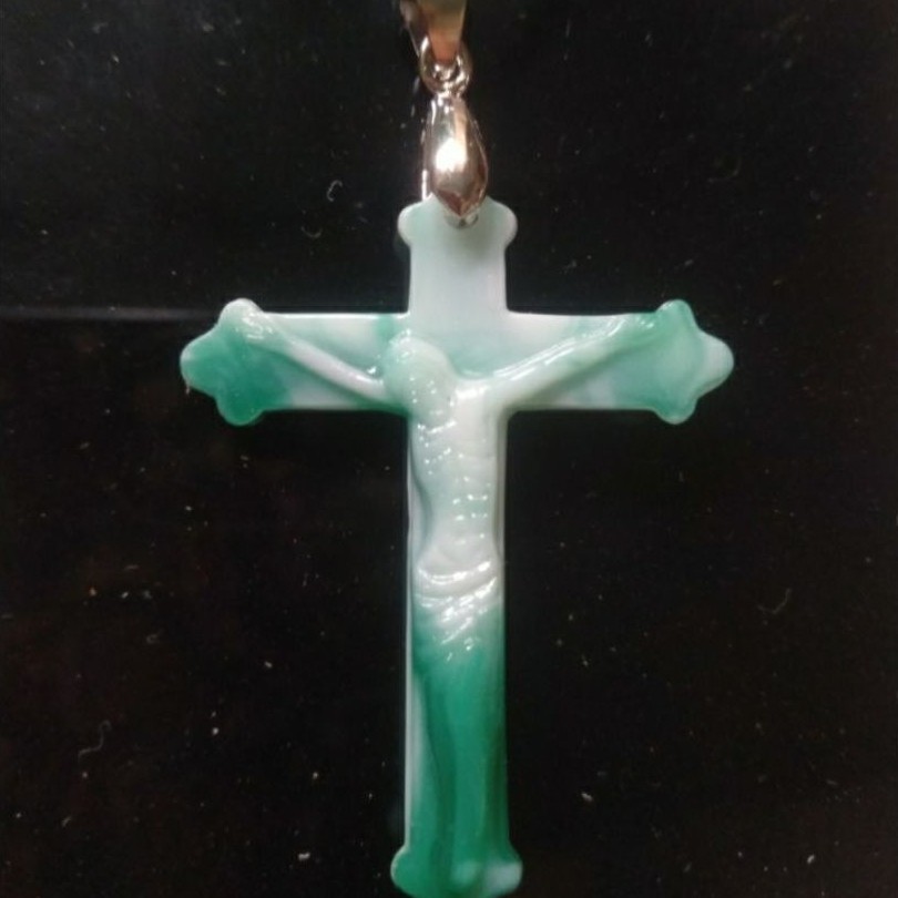 bandul kalung salib