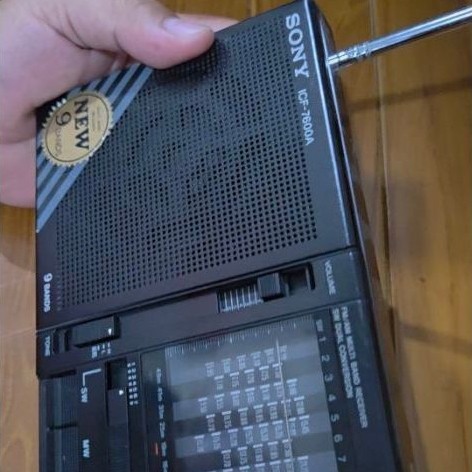 Radio sony icf 7600A