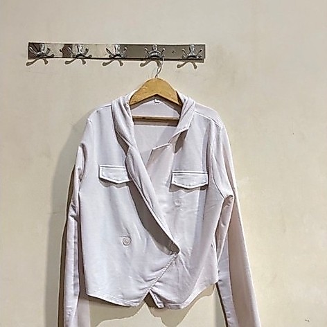 Outer Putih Formal Crop