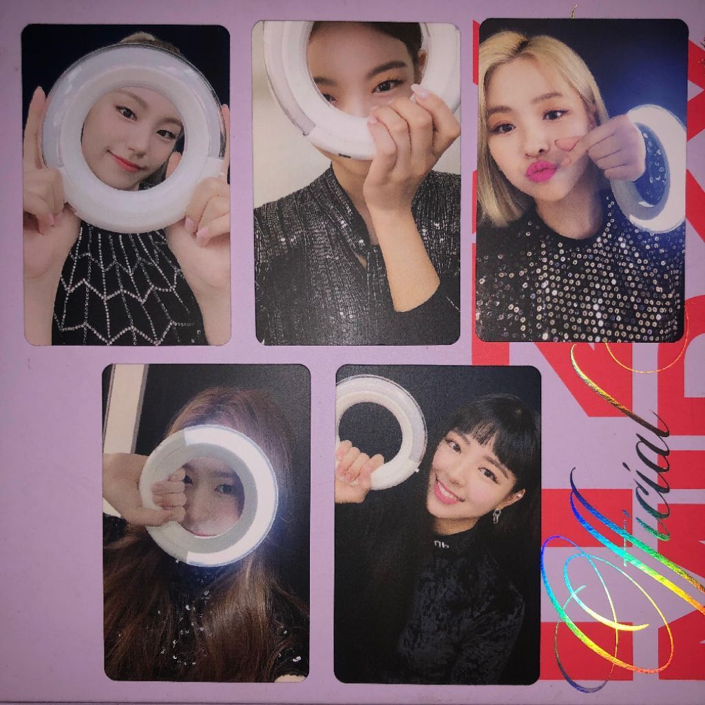 pc lightring itzy photocard yeji yuna ryujin lia chaeryeong