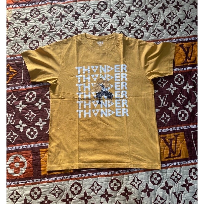Kaos Uniqlo UT x Demon Slayer Zenitsu