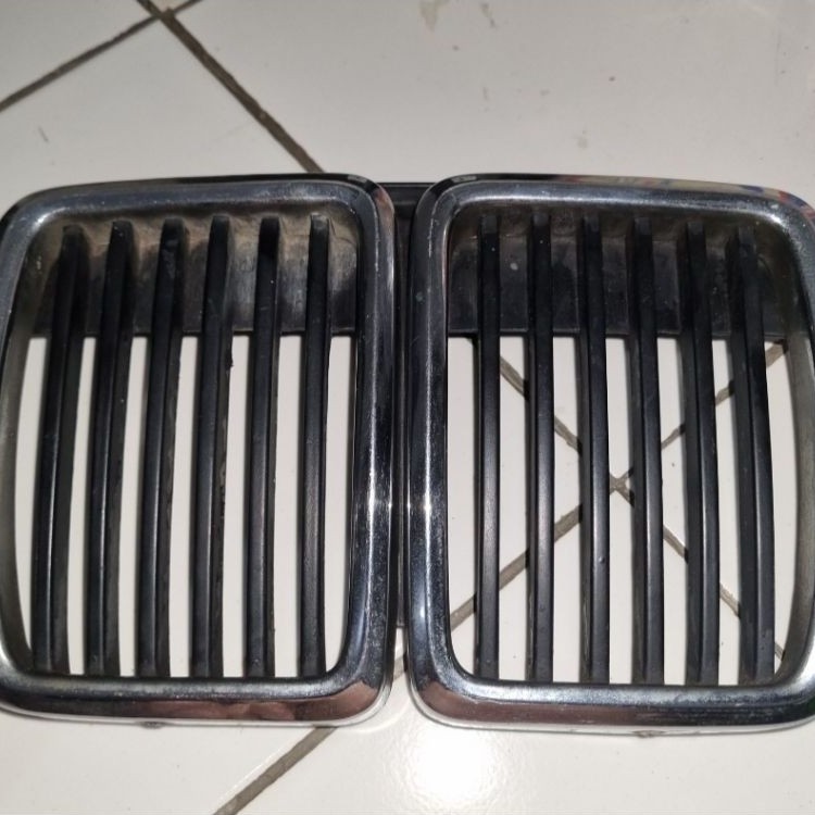 grill tengah bmw e30 copotan