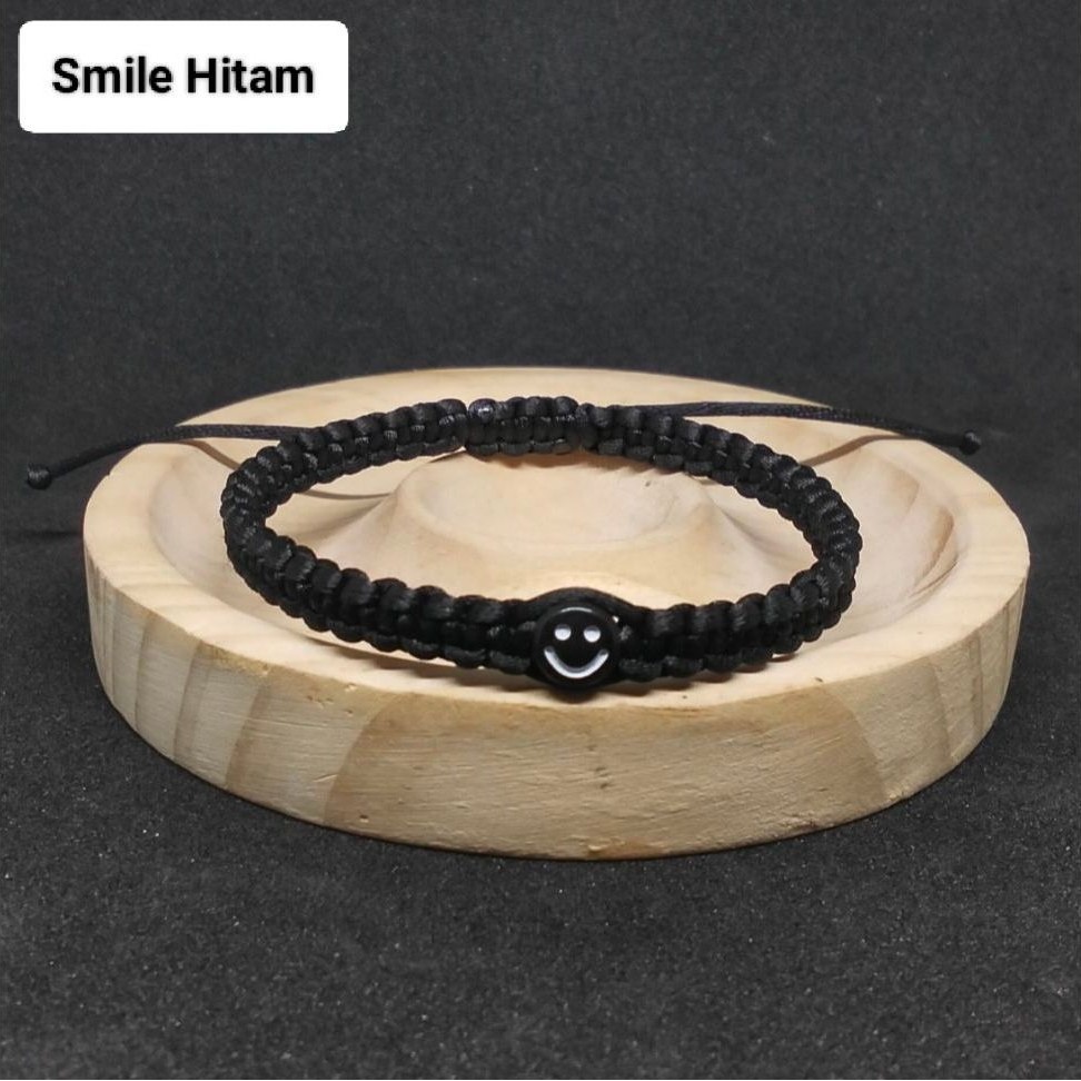 (COD) Gelang Smile Anyaman Tali Satin Hitam