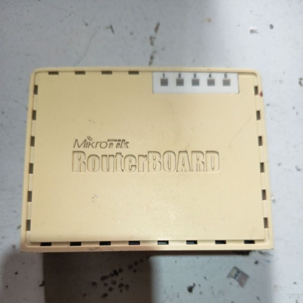 Mikrotik RB750GL