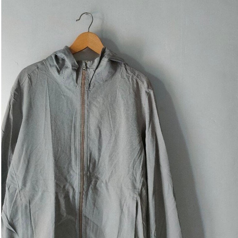 Jaket Outdoor UNIQLO Blocktech Size L Original Second