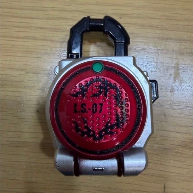 Dx Kamen Rider Gaim Blood Orange Lockseed