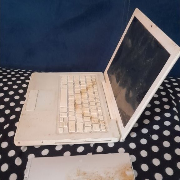 laptop apple macbook rusak mati buat sparepart atau kanibalan