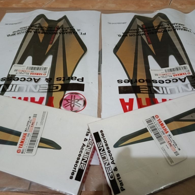 SETRIPING ORIGINAL YGP YAMAHA RX KING 2002 HIJAU