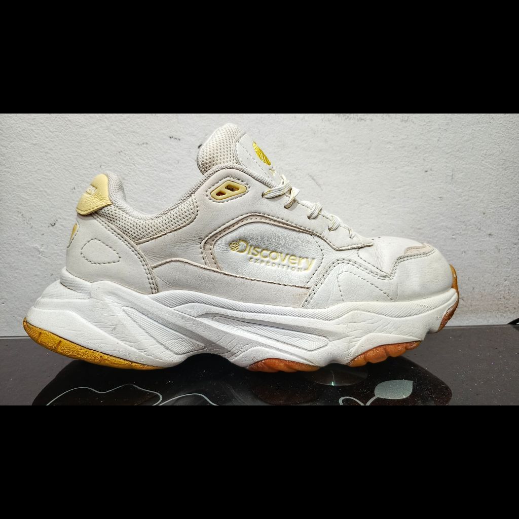 Sepatu Second ORI - Discovery Expedition size 41