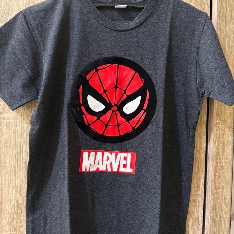 Preloved kaos anak merk MARVEL size 10