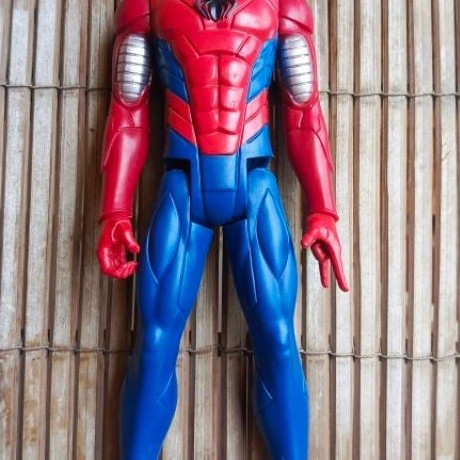 mainan figure spiderman