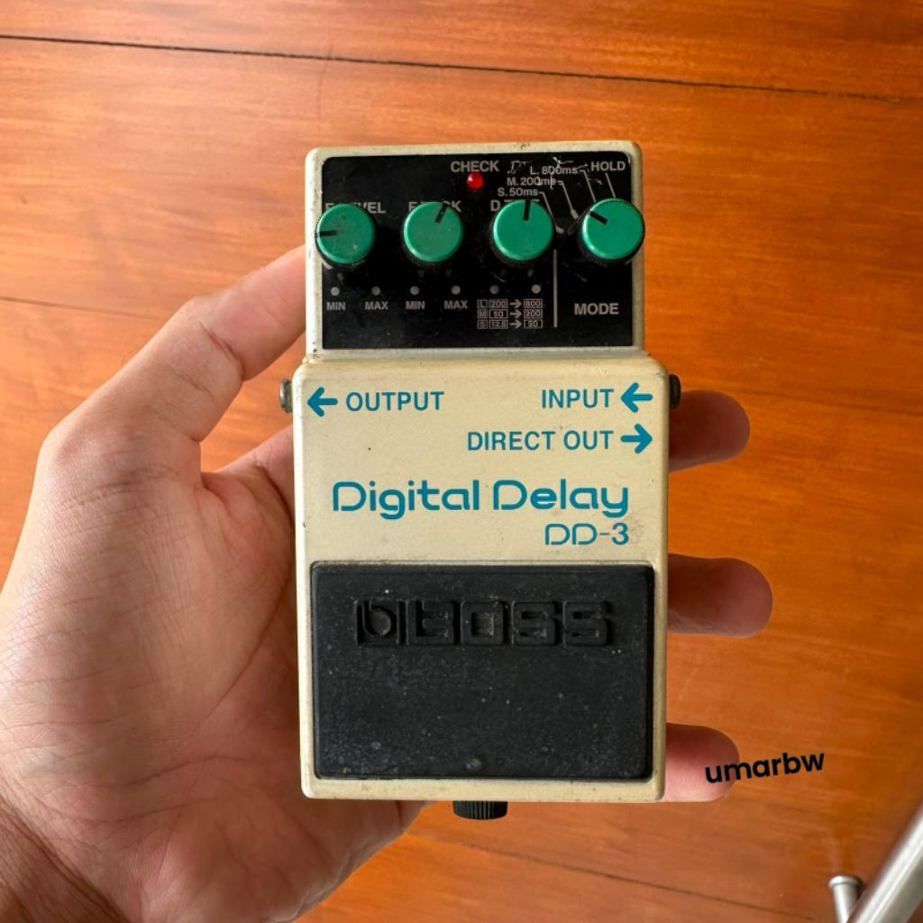 Boss DD3 Digital Delay Effect Pedal for Guitar