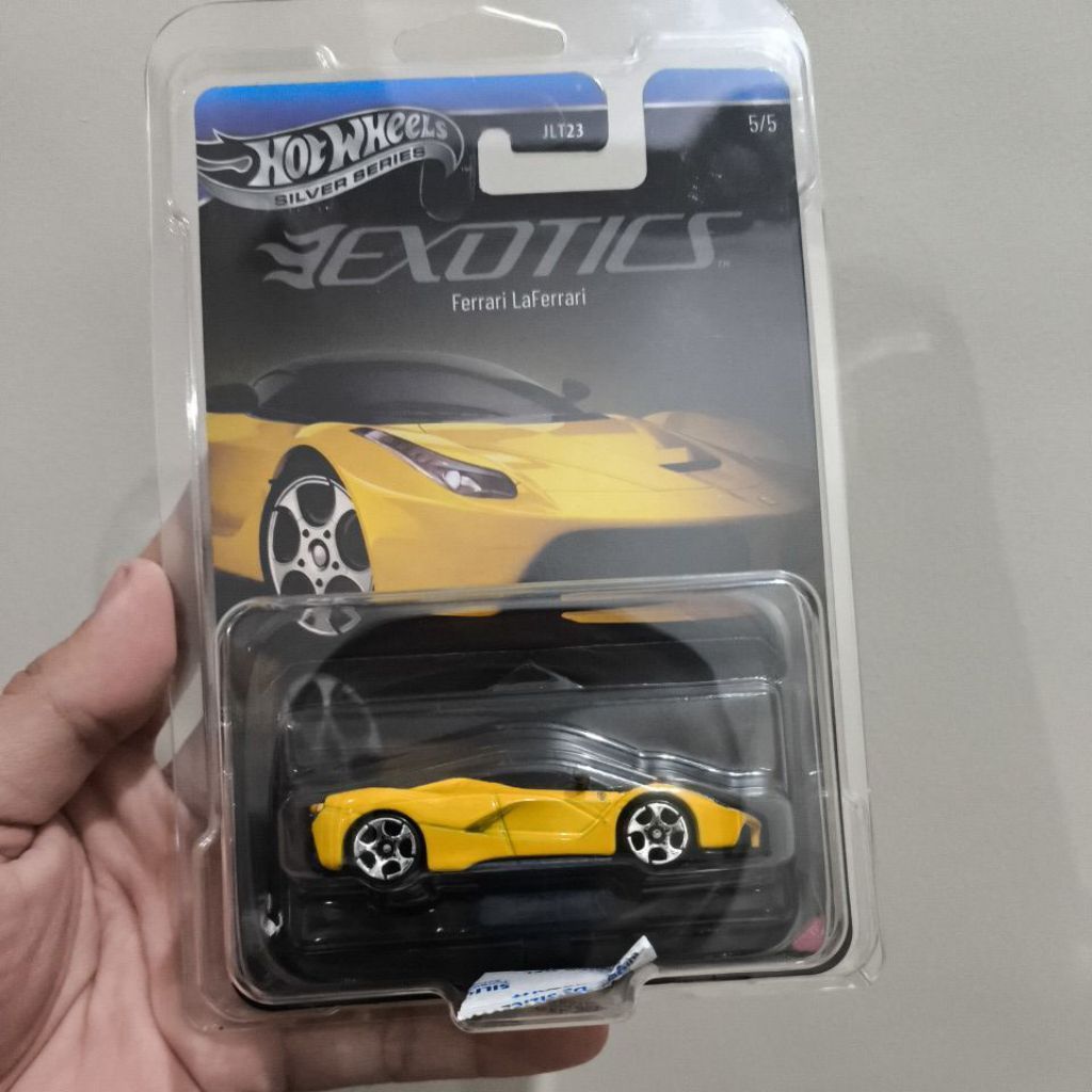 Hotwheels Exotics - Ferrari Laferrari