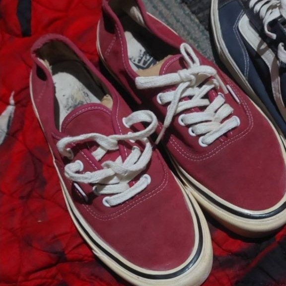vans second
