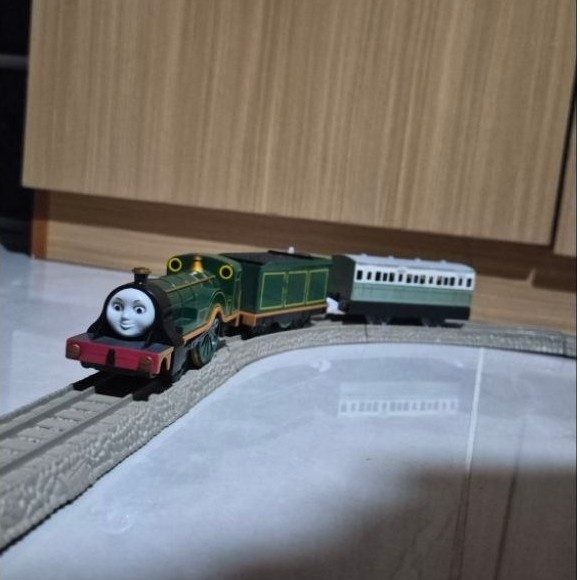 Thomas Tomy Plarail Emily