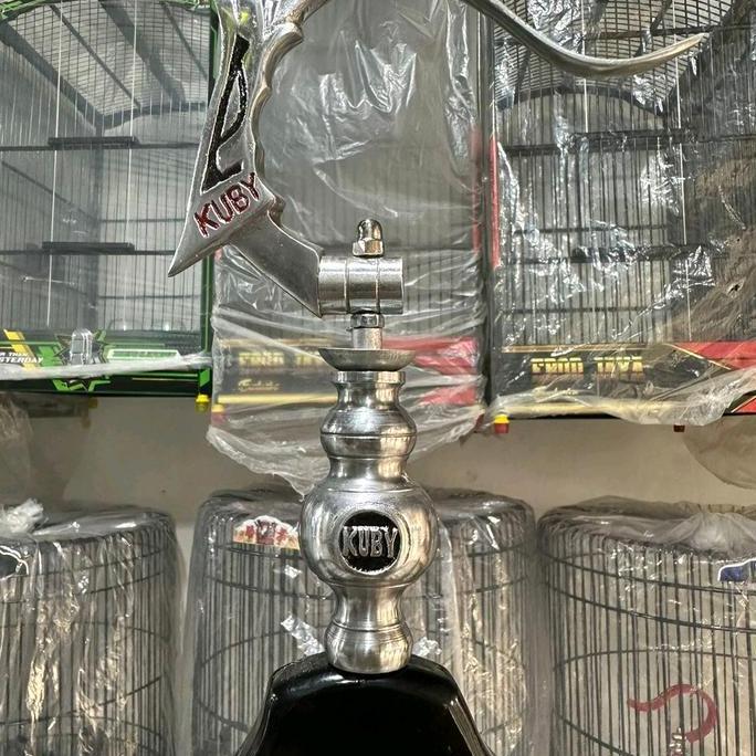 gantungan plus pion ( kuby ) sangkar kotak gantungan kuby sangkar kotak