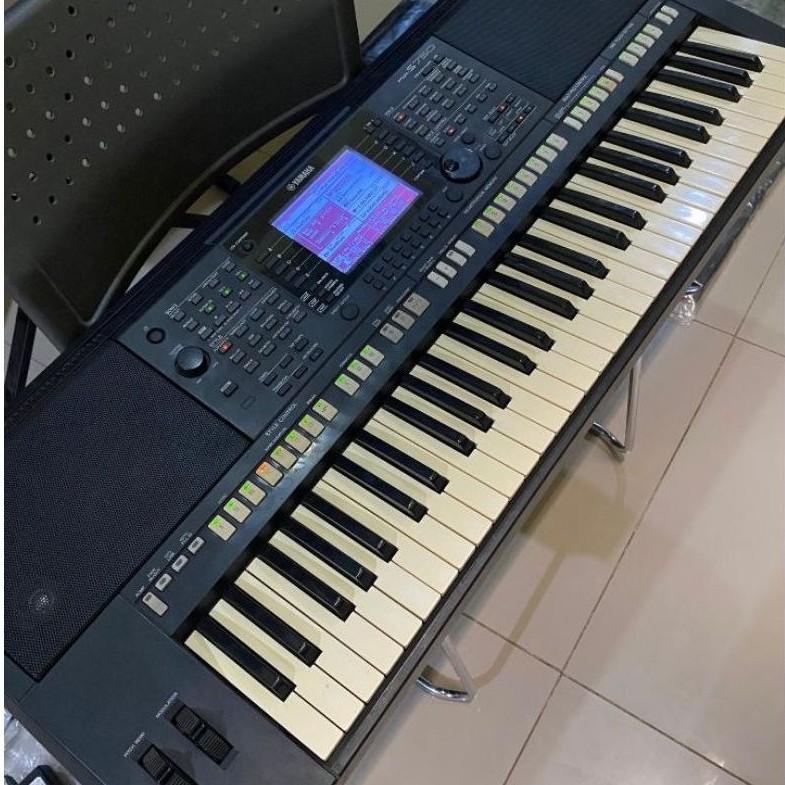 Keyboard Yamaha PSR S750