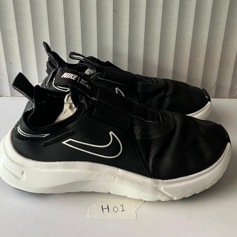 Sepatu Nike Flex Plus Black White Size 36/23cm