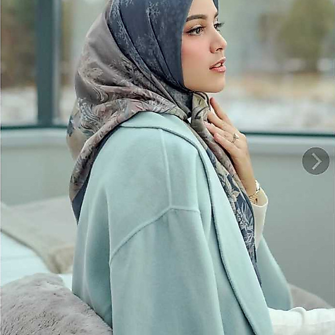 BUTTONSCARVES DISNEY FROZEN MIRAGE AS IS WHS NO BOX