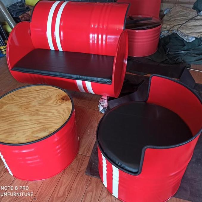 (Masterpiece) satu set bangku dan meja drum industrial