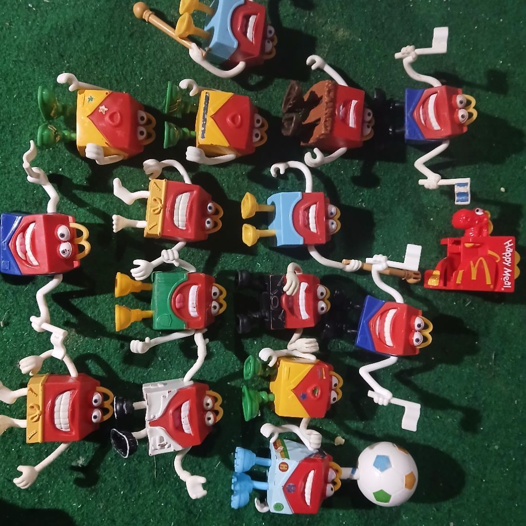 Maskot Kardus Mcd