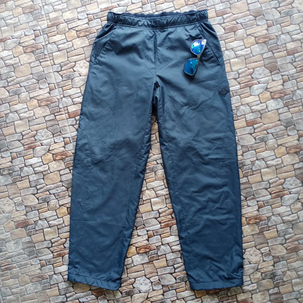 Celana panjang training brand Descente original preloved size L