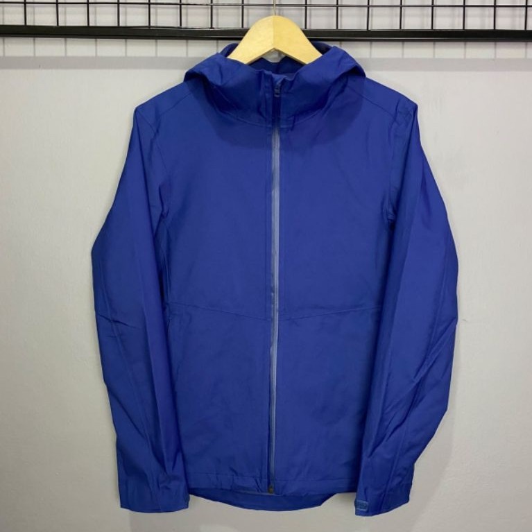 UNIQLO BLOCKTECH OUTDOOR JAKET