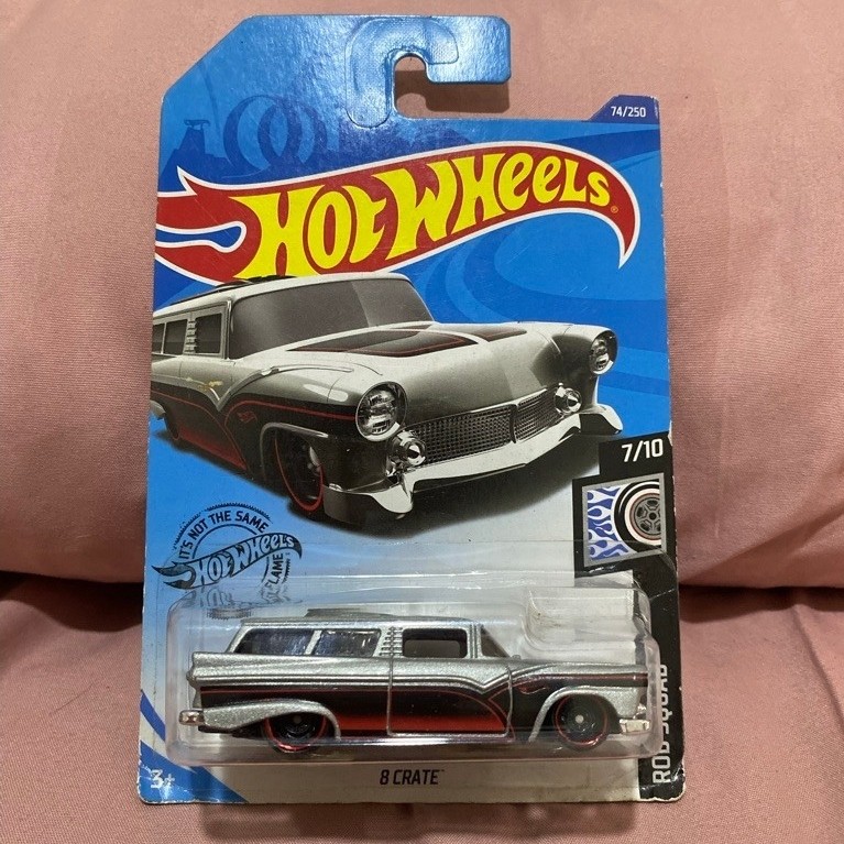 hot wheels 8 crate